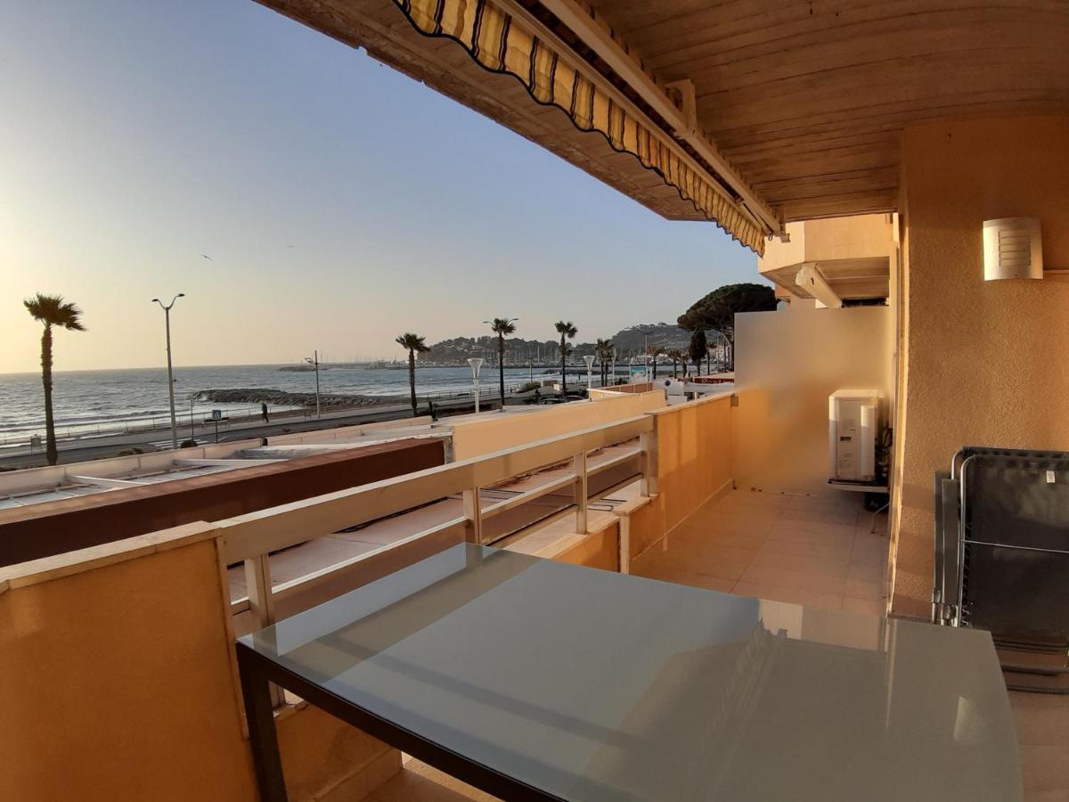 Appartement Cavalaire Face A La Mer Kültér fotó